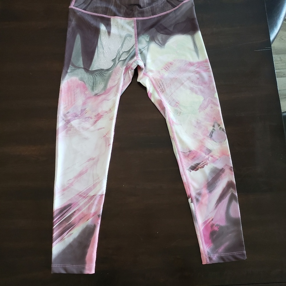 Pink yoga outfit size small